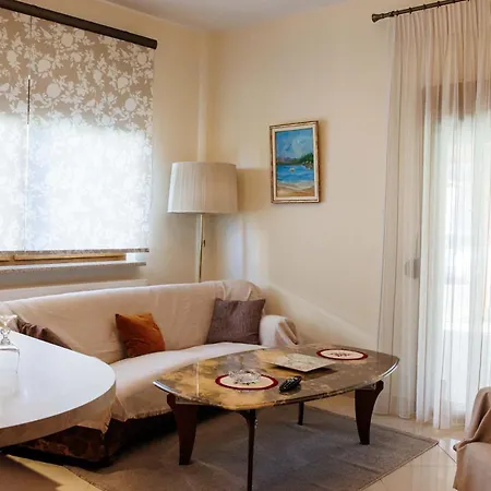 Anastasia's Kastoria Cozy Modern Garden Retreat Prázdninový dům Maniákoi