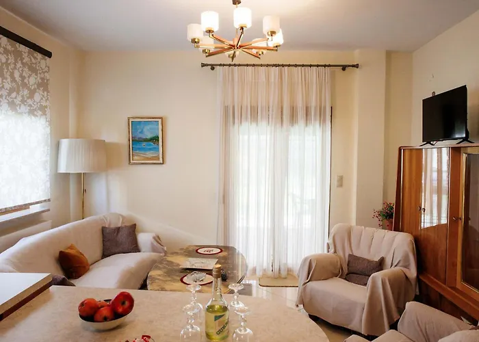 Anastasia's Kastoria Cozy Modern Garden Retreat Dom wakacyjny Maniákoi