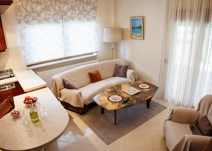 Anastasia's Kastoria Cozy Modern Garden Retreat *