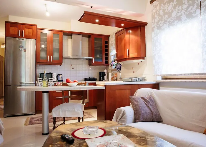 Anastasia's Kastoria Cozy Modern Garden Retreat Dom wakacyjny