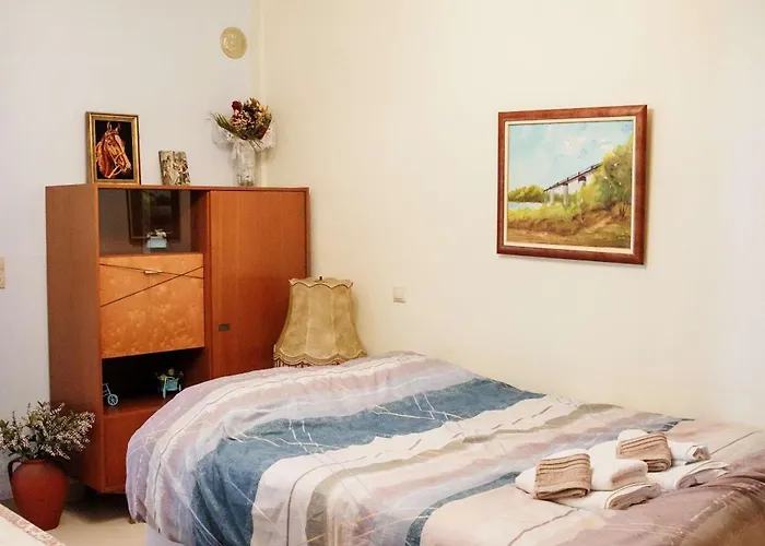 Anastasia's Kastoria Cozy Modern Garden Retreat Dom wakacyjny *